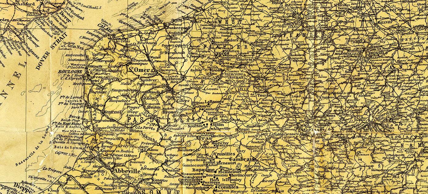 Carte géographique en couleurs des lieux de guerre montrant de nombreuses petites villes de la France rurale, dont Vimy. 